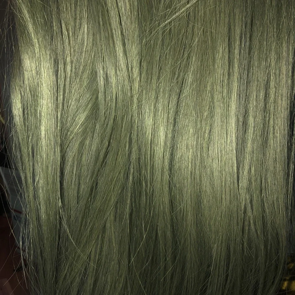 Wig - Picture 2 of 2
